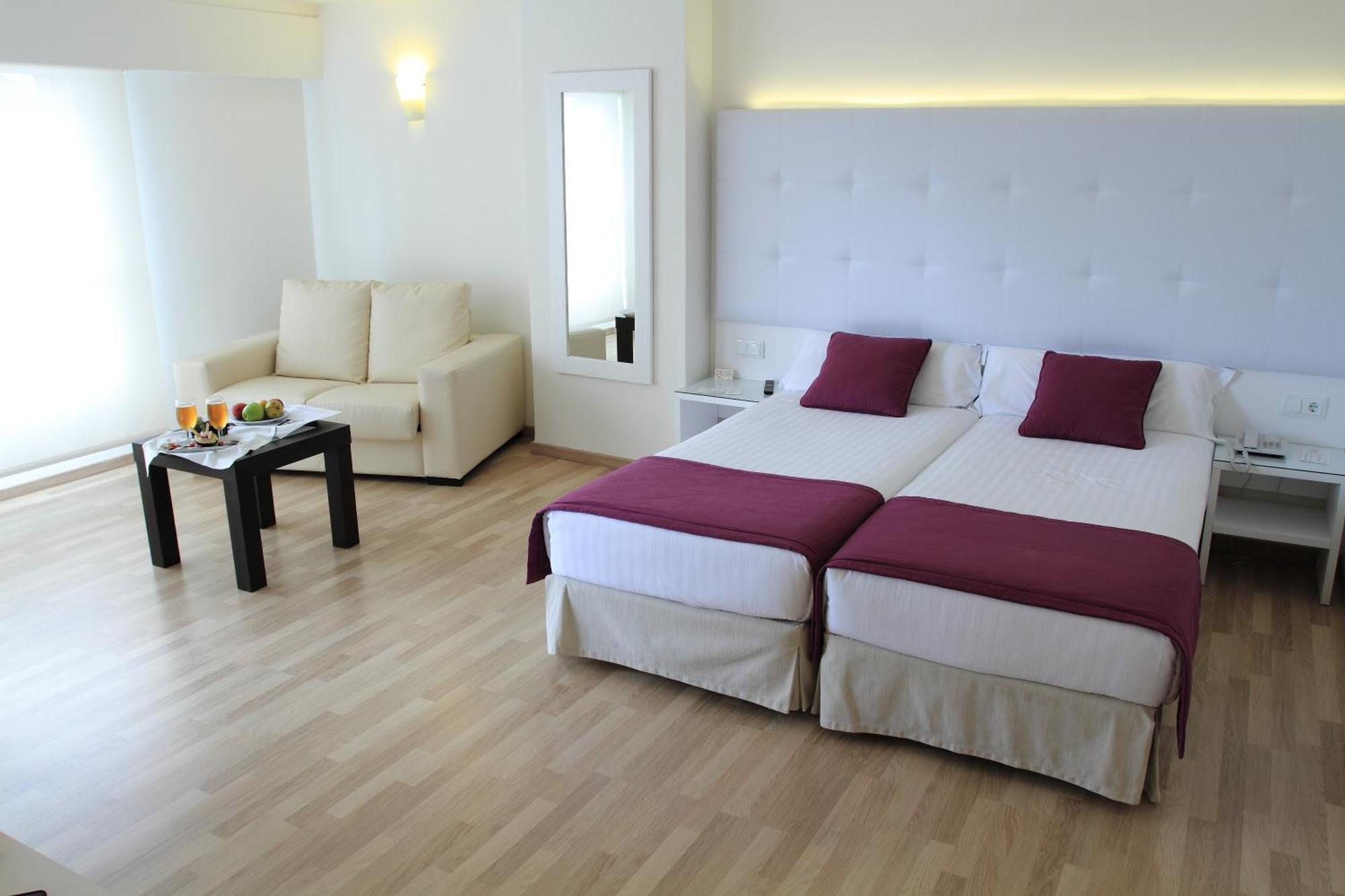 Superior Double or Twin Room Sea View