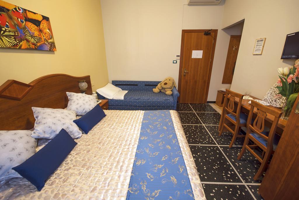 Double or Twin Room,253161237:JPEG