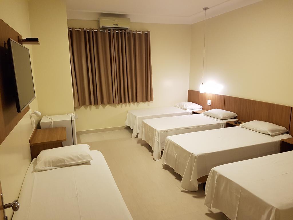 Quintuple Room
