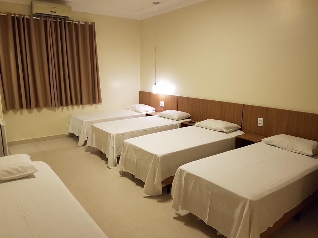 Quintuple Room