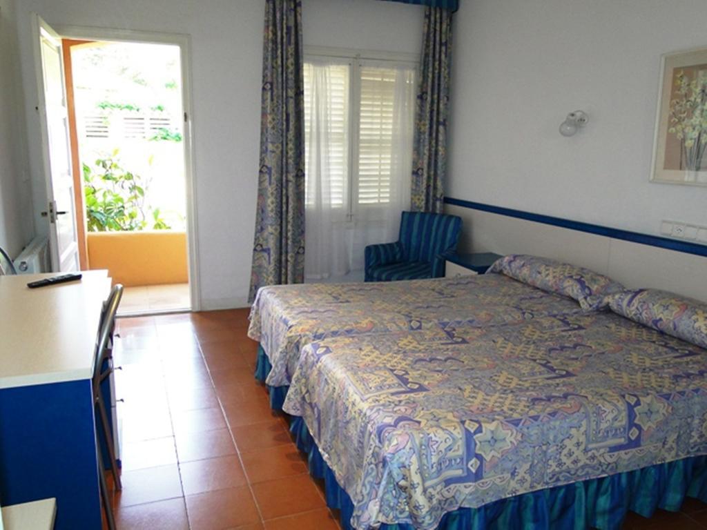 Standard Double Room,630460524:JPEG