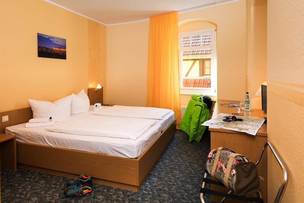 Double Room,398835654:JPEG