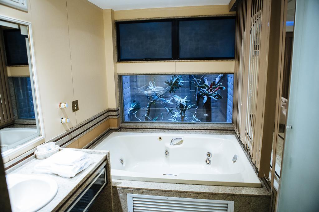 Suite Hot Tub