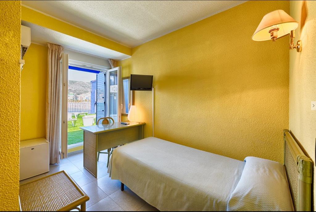 Single Room,254847077:JPEG