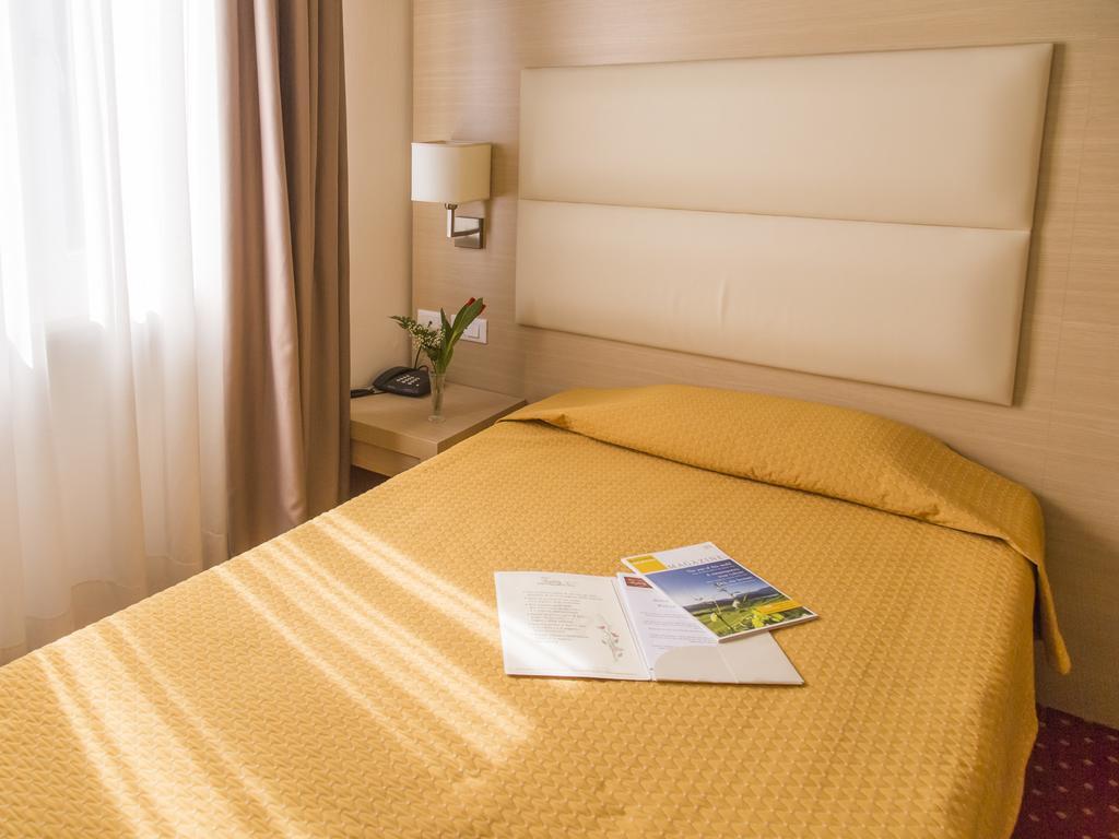 Standard Single Room,254908253:JPEG