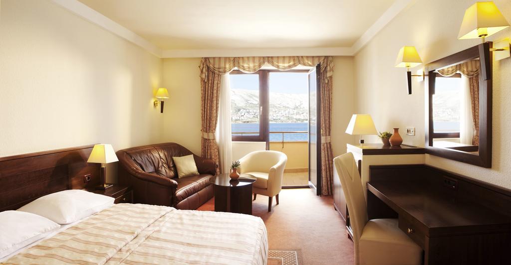 Family Room Balcony Sea View