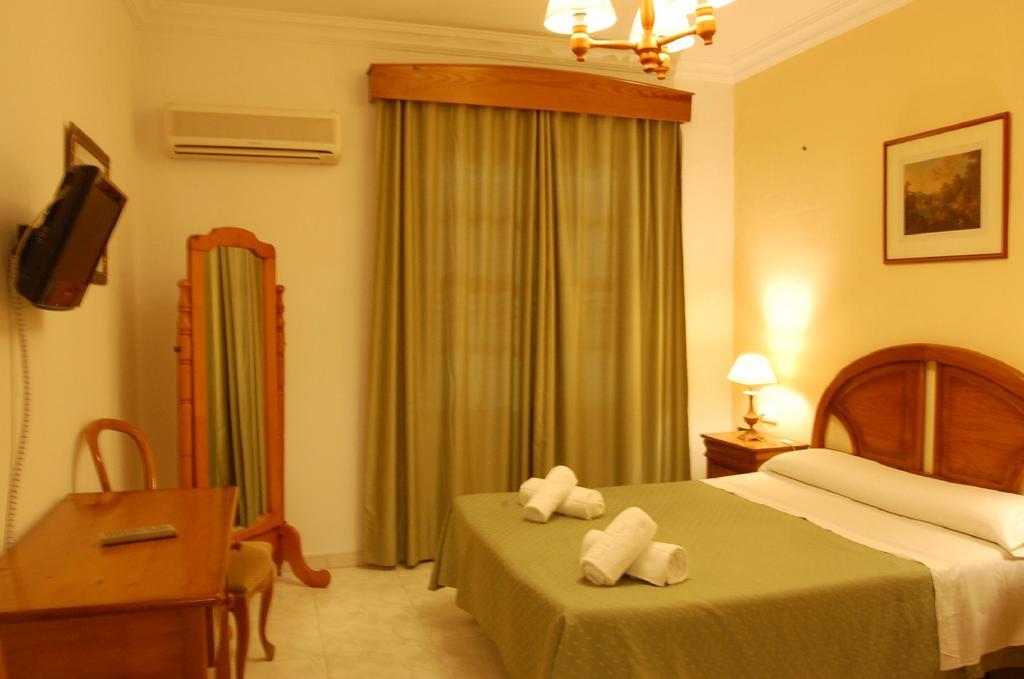 Single Room,255416989:JPEG