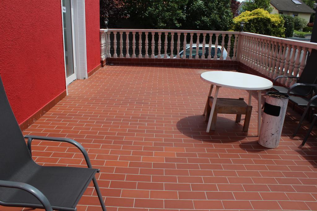 One-Bedroom Apartment Terrace