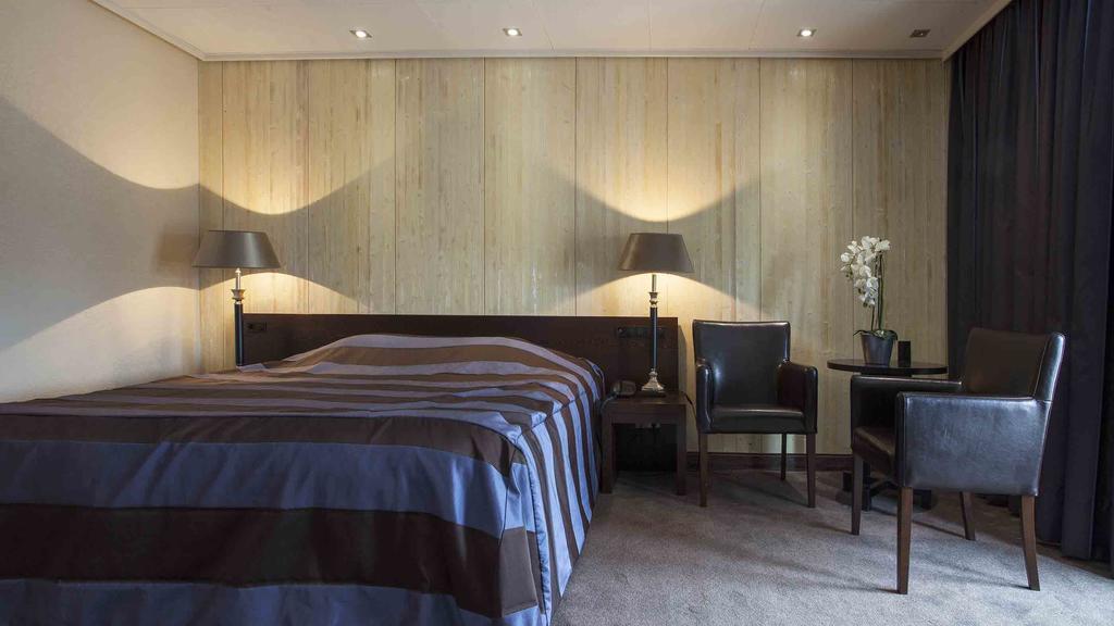 Luxury King Room