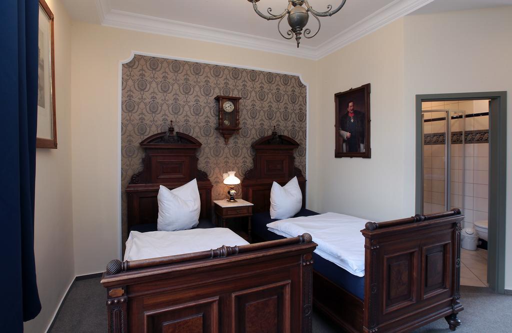Double Room Private Bathroom