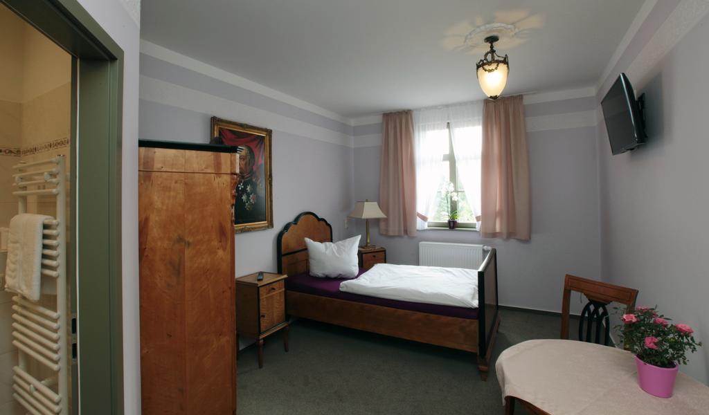 Single Room Bathroom