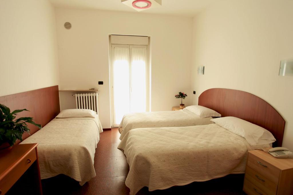 Triple Room,25624083:JPEG