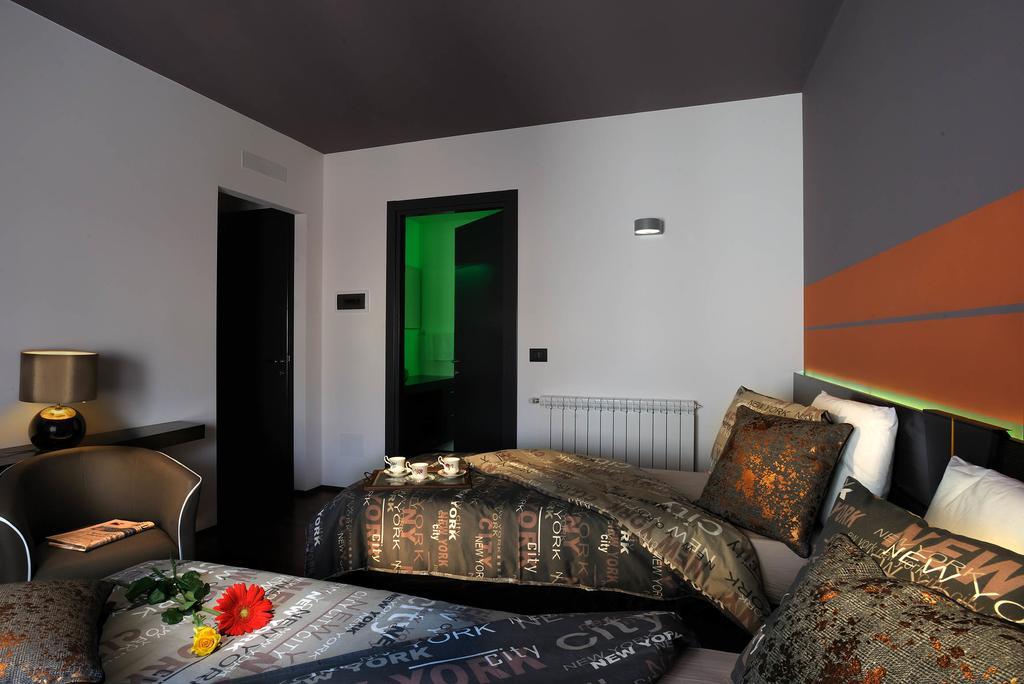Double or Twin Room Private Bathroom