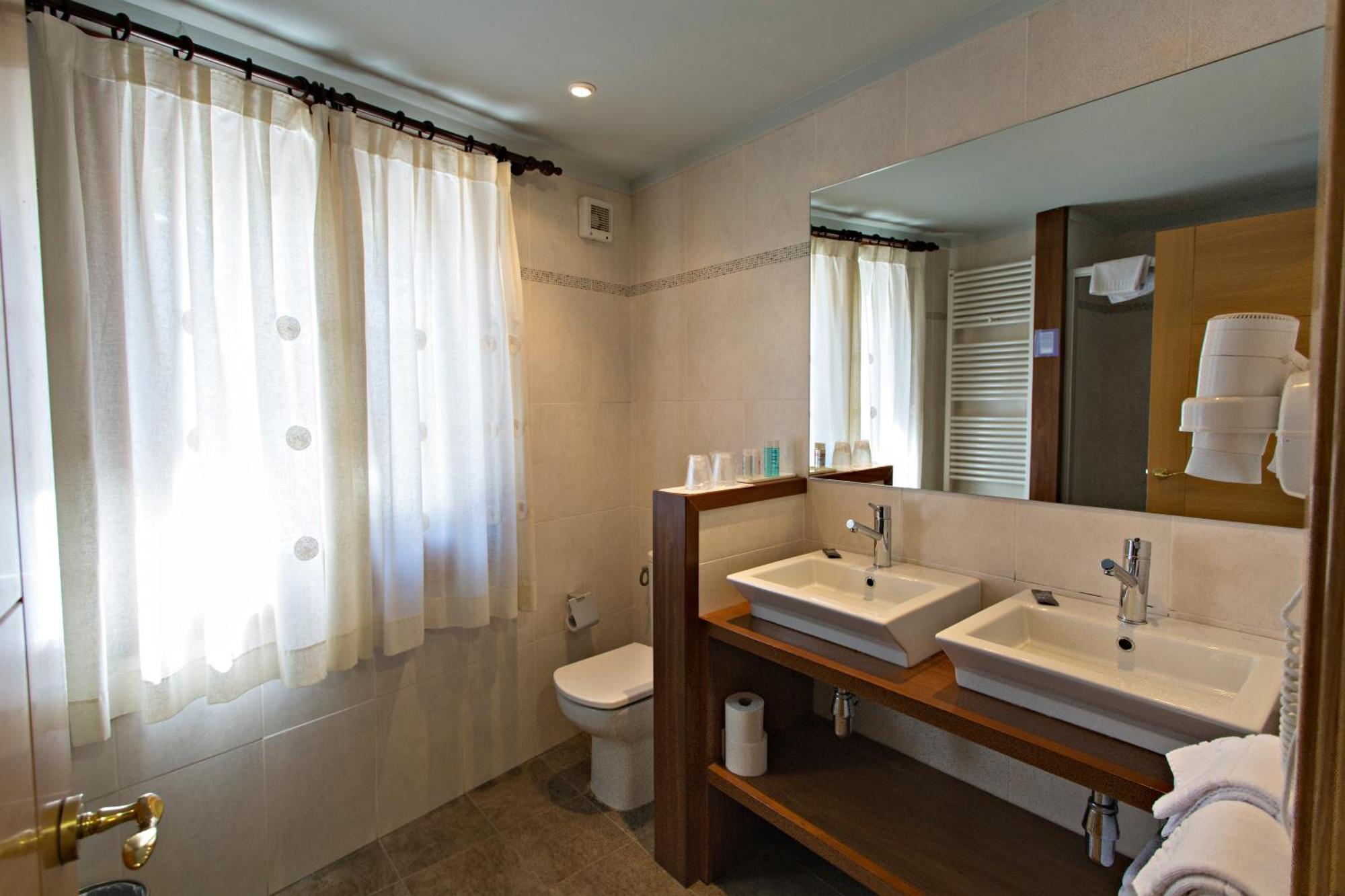 Superior Classic Quadruple Room,256529425:JPEG