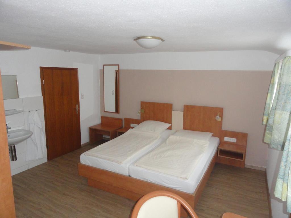 Double Room,37484959:JPEG
