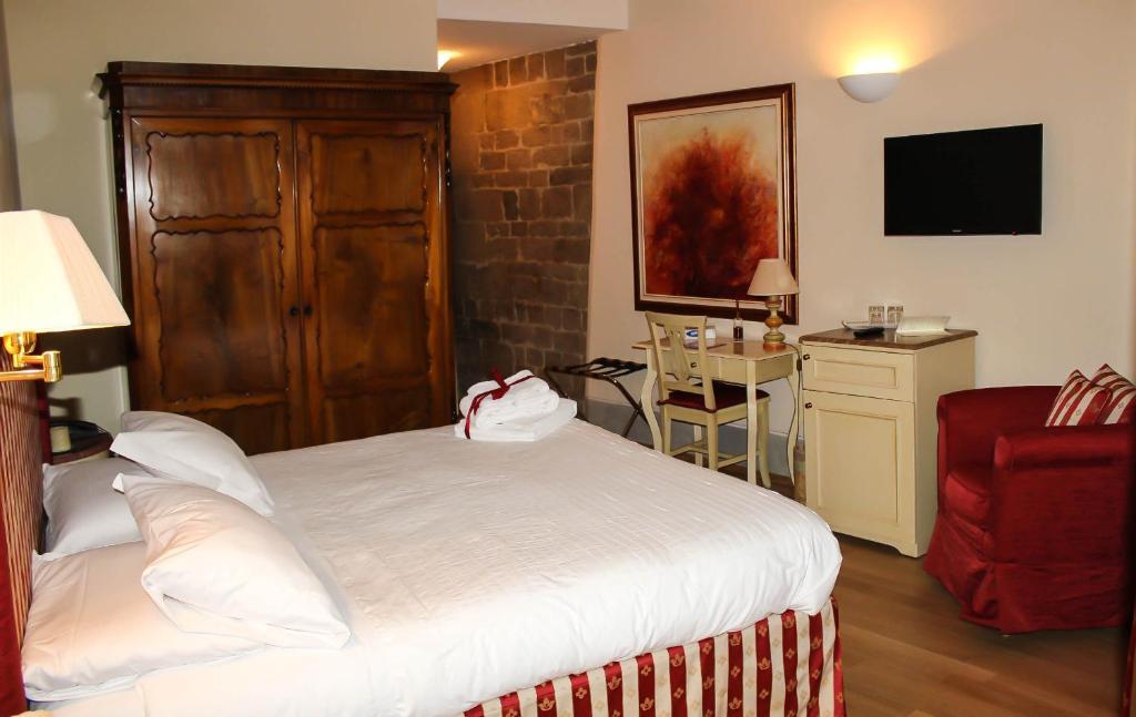 Classic Double or Twin Room,67884950:JPEG