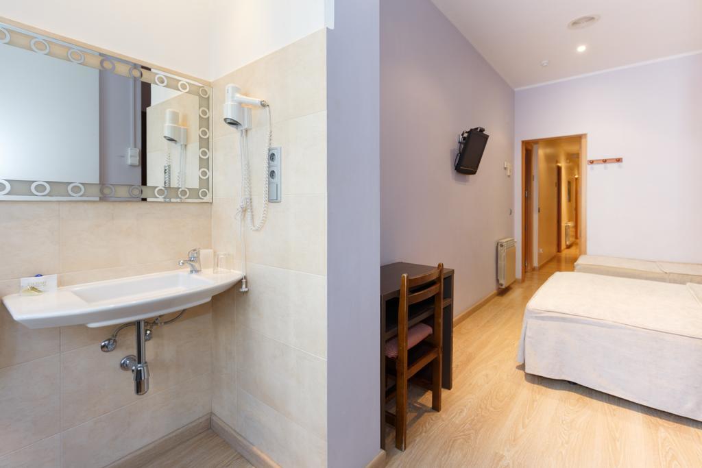 Triple Room,257305377:JPEG
