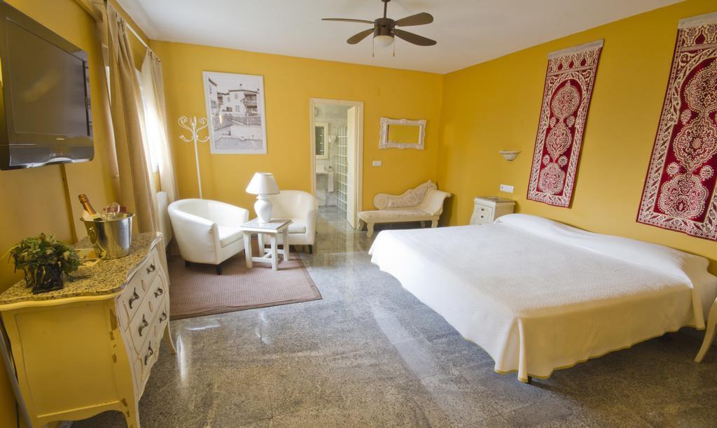 King Suite Whirlpool,257348061:JPEG