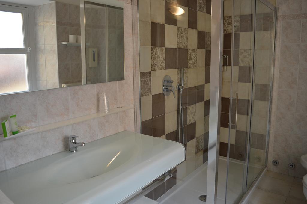 Quadruple Room,1091795136:JPEG