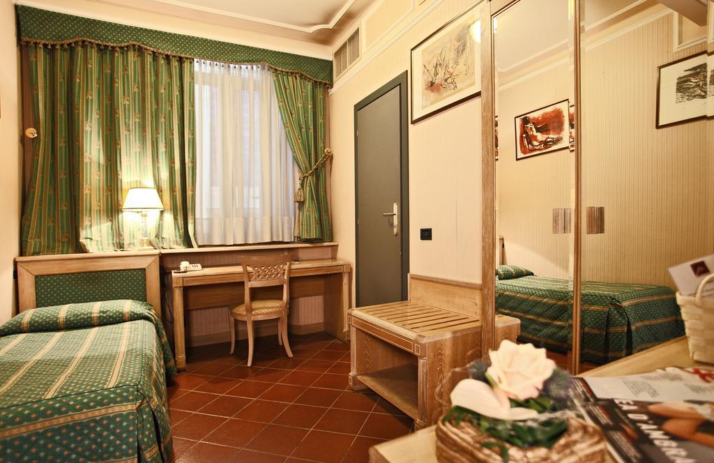 Single Room,126237741:JPEG