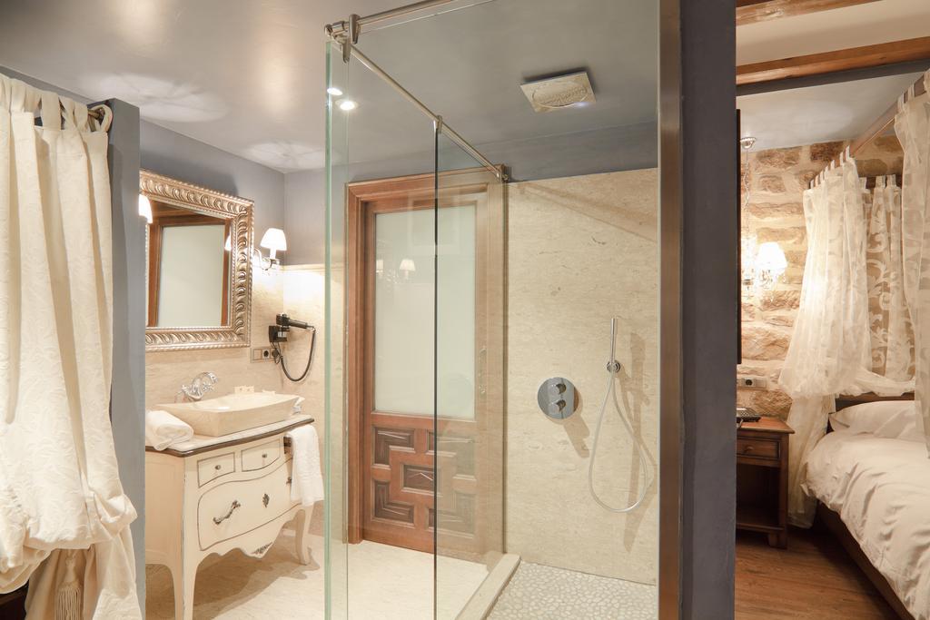 Standard Double Room,1226918831:JPEG