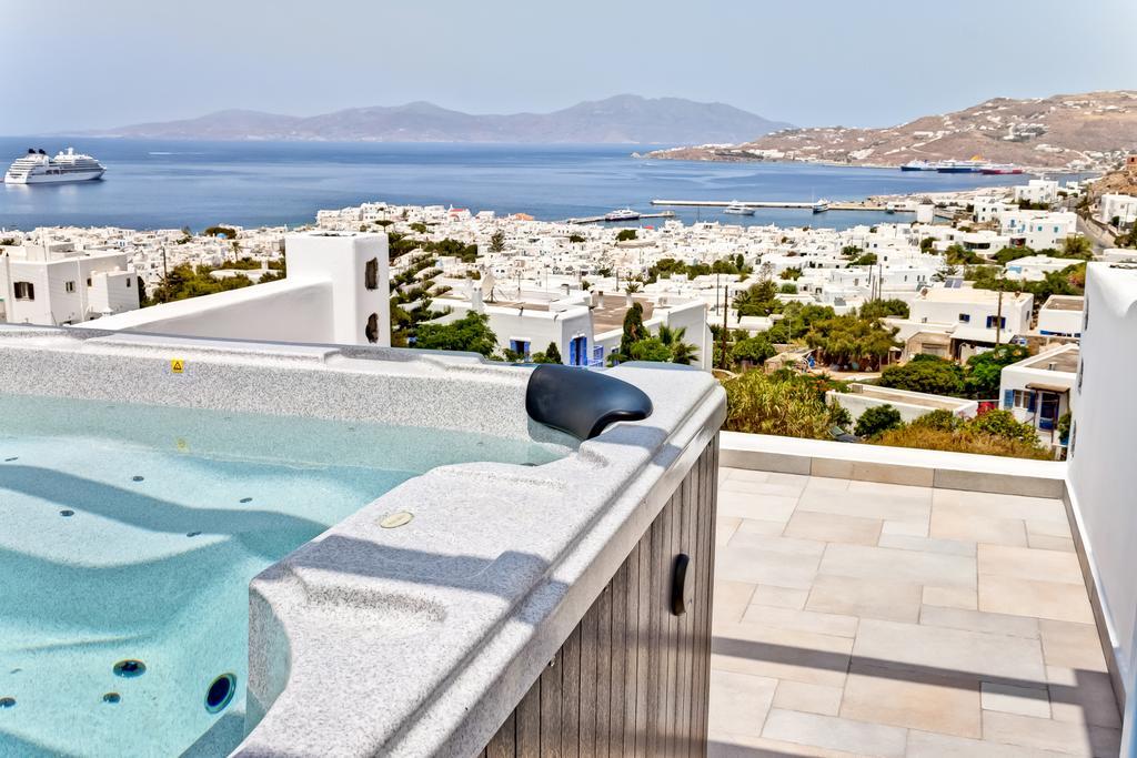 Grand Suite Outdoor Jacuzzi,262775377:JPEG