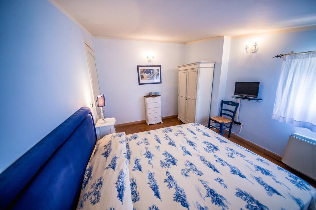 Small Double Room,262843173:JPEG