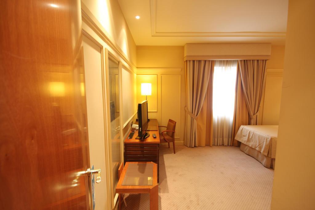Double Room Extra Bed,537507936:JPEG