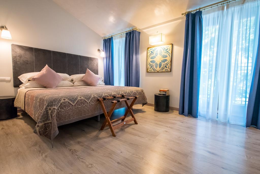 Triple Room Balcony