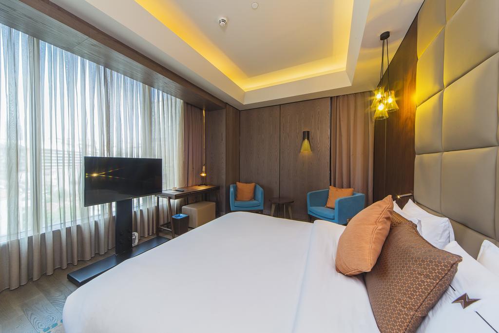 Corner Suite