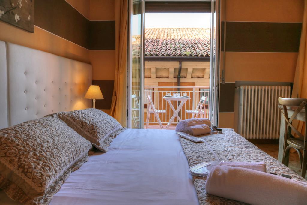 Double Room Private External Bathroom