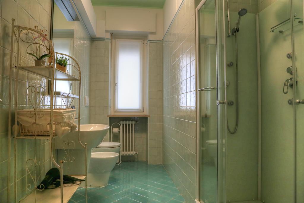 Suite Private External Bathroom