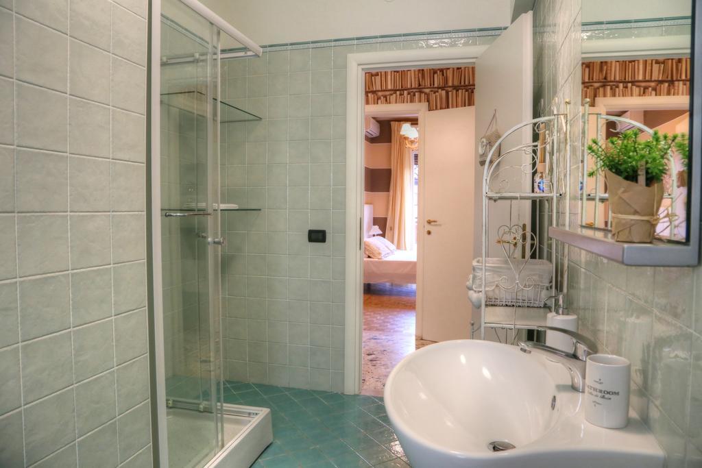Double Room Private External Bathroom