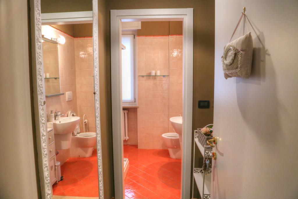 Suite Private External Bathroom