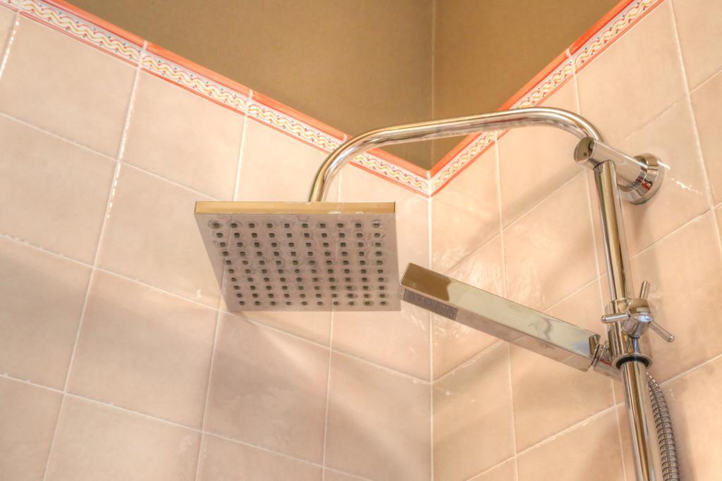 Suite Private External Bathroom