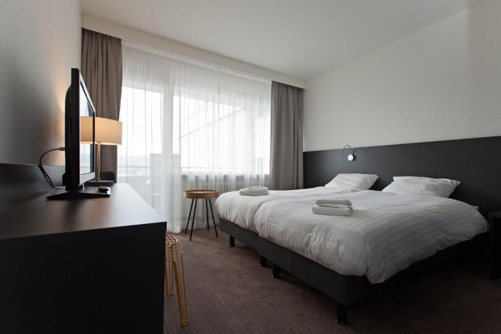 Comfort Room with Panoramic View