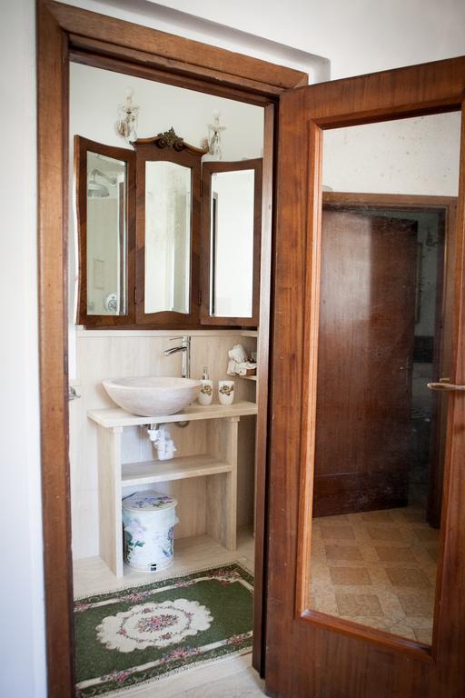Romantic Suite,266174321:JPEG