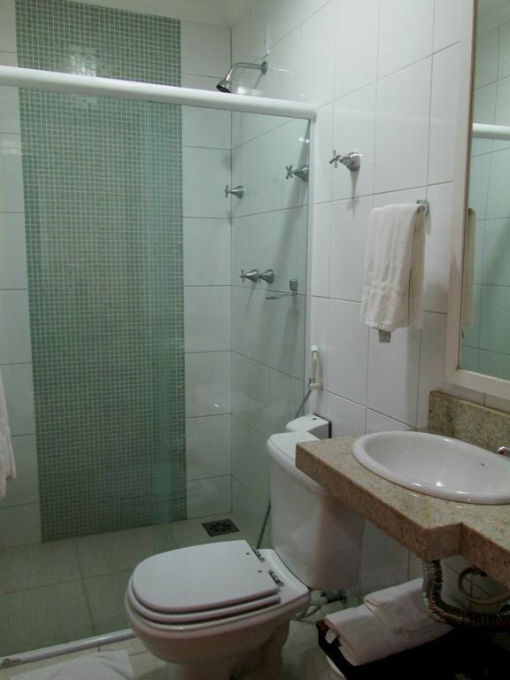 Quarto Standard com Cama de Casal ou 2 de Solteiro