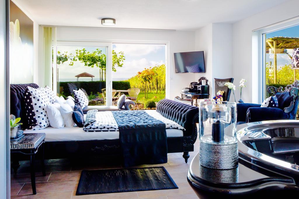 Spa Suite Spa Bath Lake View