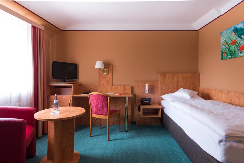 Single Room,1226703017:JPEG