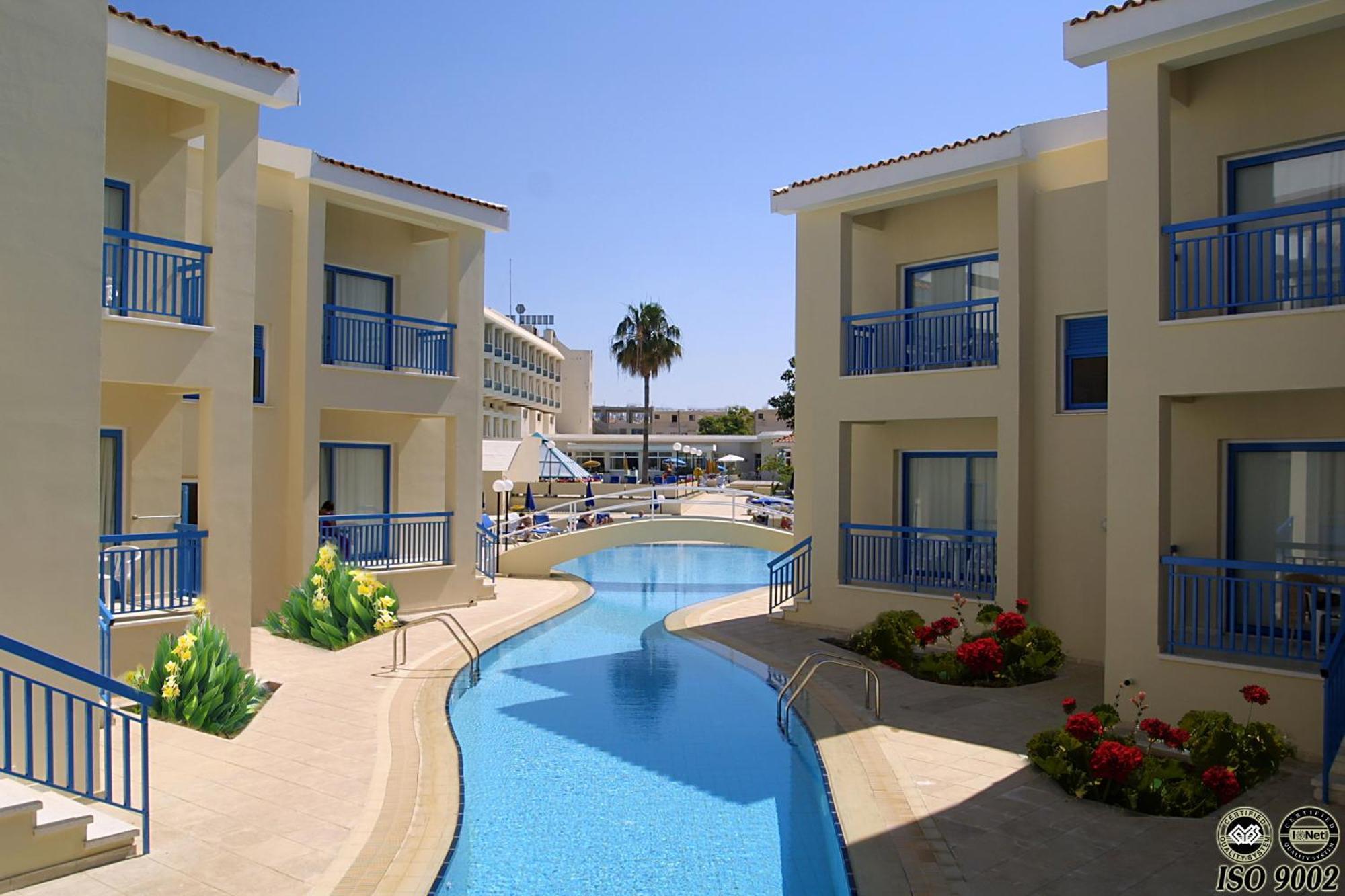 Superior Twin Room Pool View,815266232:JPEG