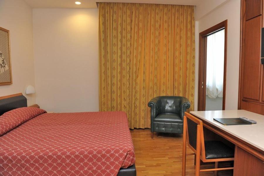 Classic Triple Room,26933603:JPEG