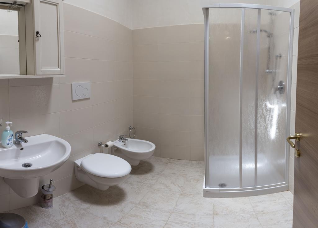 Quadruple Room Private Bathroom