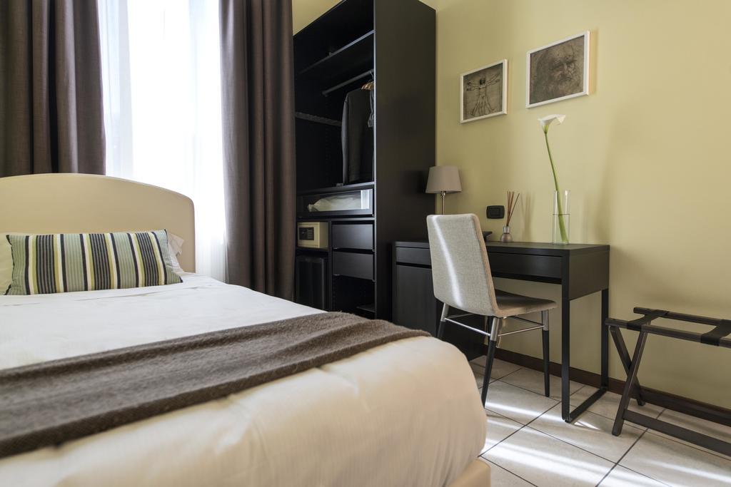 Single Room,685601829:JPEG