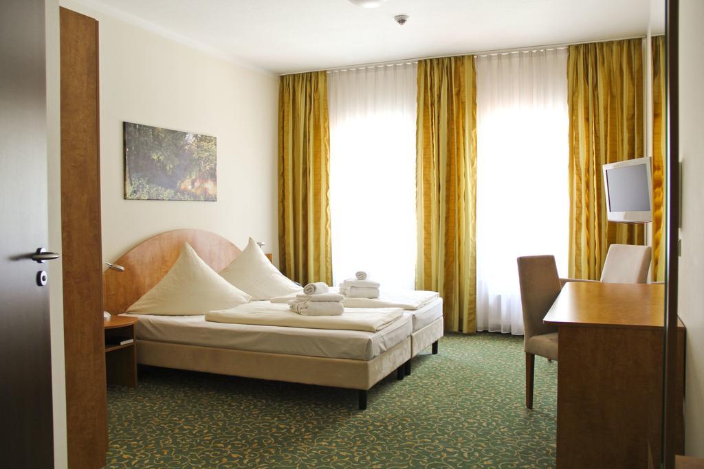 Double Room,1039340518:JPEG
