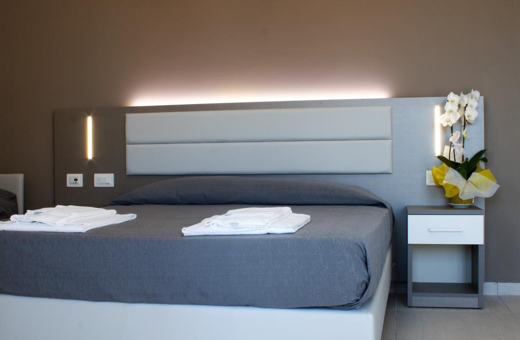 Double Room,772502572:JPEG