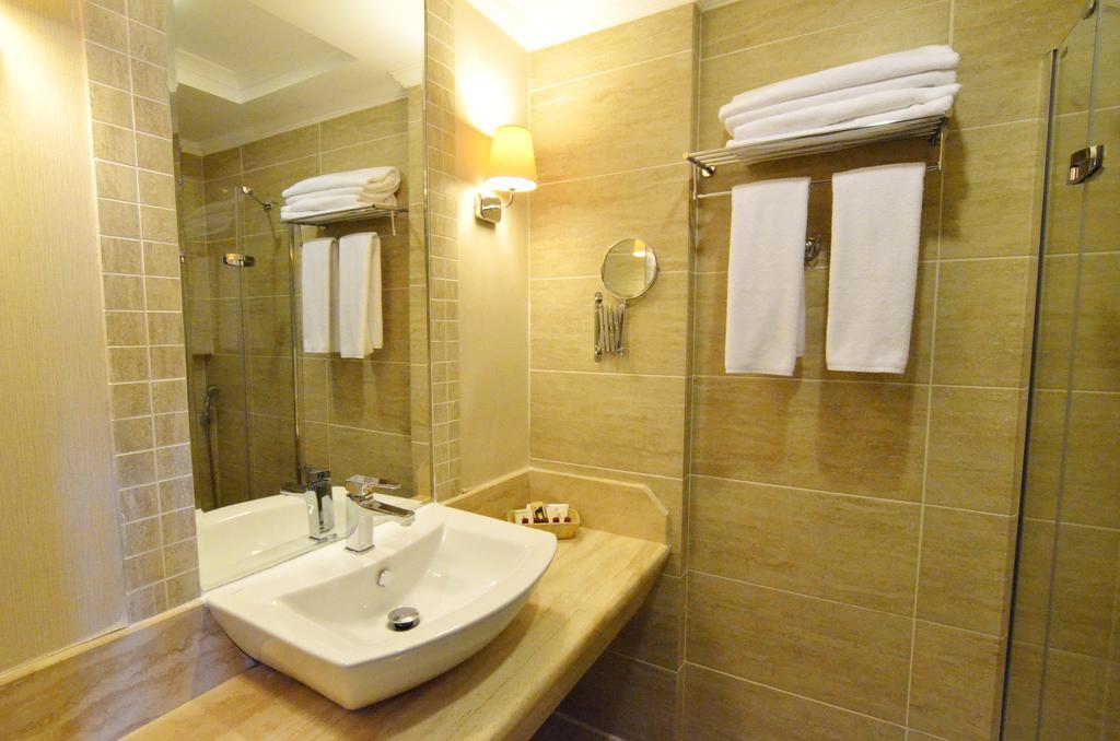 Standard Double or Twin Room Land View