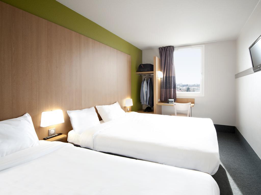 Quadruple Room Disability Access,1637723241:JPEG