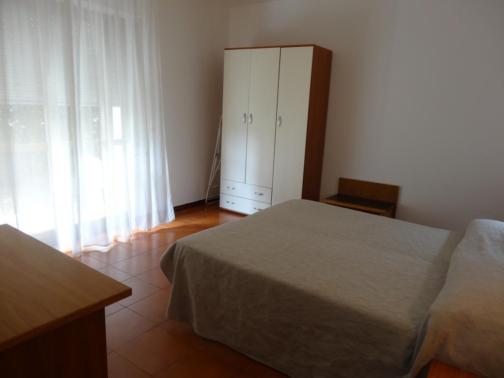 One-Bedroom Apartment,272591021:JPEG