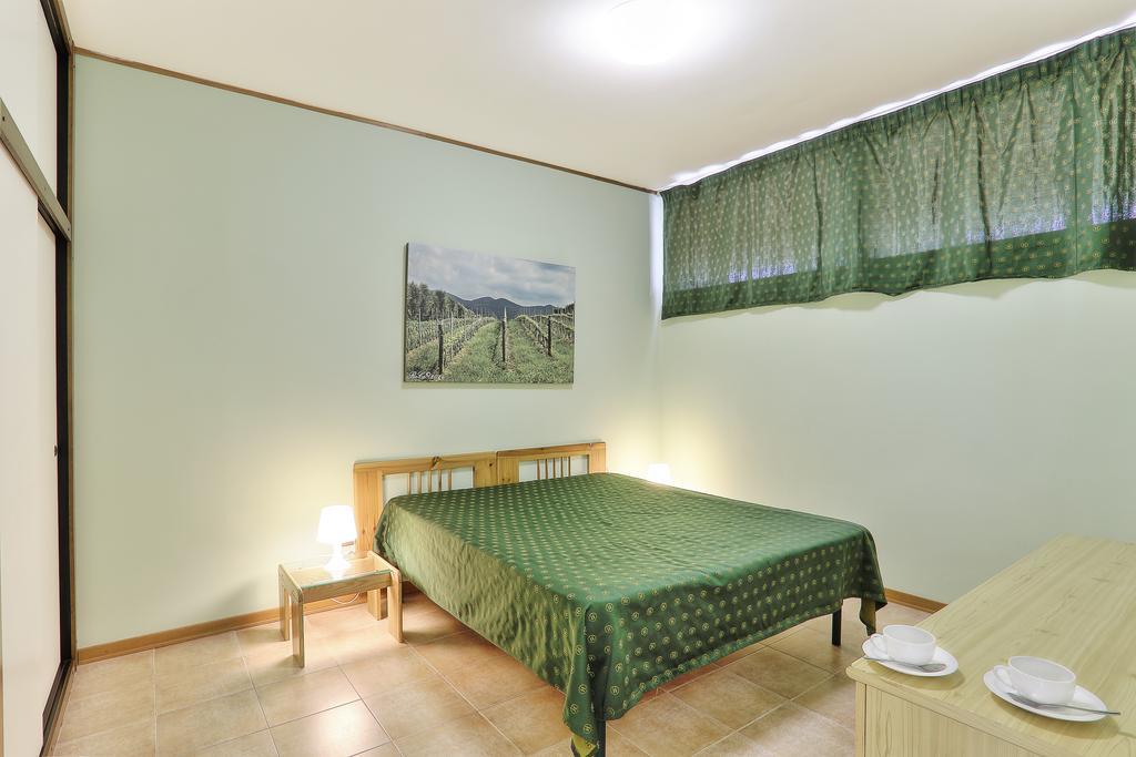 One-Bedroom Apartment,805076721:JPEG